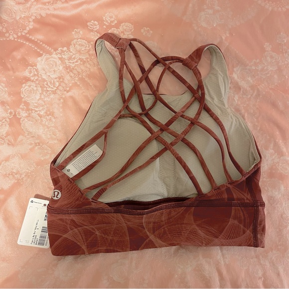 Lululemon Free to be Wild High Neck Long Line in Orbit Fusion Mulled Wine - Picture 3 of 4